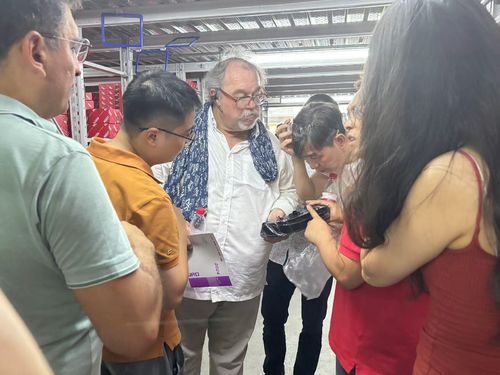 أحدث حالة شركة حول مجموعة (سيبانغو) من فرنسا زارت شركتنا في جولة