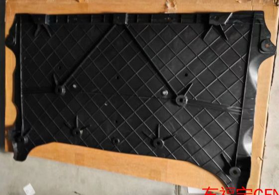 الدرع الجوي الأمامي الأسود لـ Tesla Model S/X 2021 ABS البلاستيكي