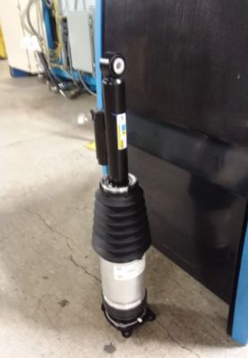 وحدة زنبرك الهواء الأمامي الأيسر من طراز Tesla Model X 1027061-00-D من سبائك الألومنيوم