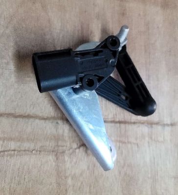 جهاز استشعار تعليق الهواء الأمامي الأيسر 1027941-00-B