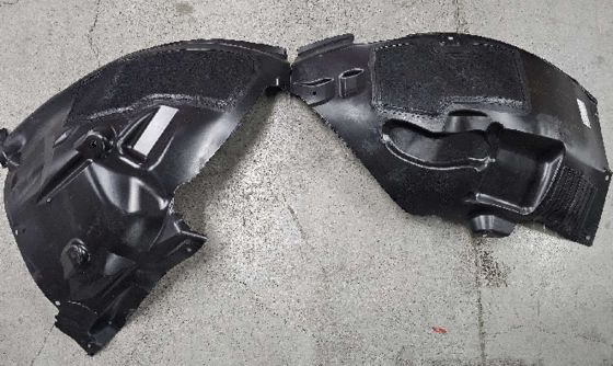 بطانة العجلة الأمامية اليمنى لسيارة Tesla Model X 2021+ مقاس 175*60*20 مم