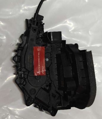 مزلاج باب Tesla Model 3 2023+ الأيمن 1738946-01-D 33x28x12 مم