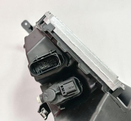 المصباح الأمامي الأيمن لسيارة Tesla Model S (2016-2021) 1053574-00-E