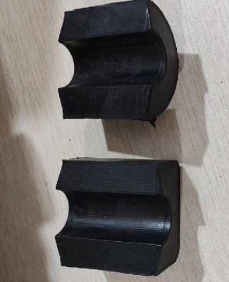 جلبة قضيب الموازنة الأمامي المنقسمة لسيارة Tesla Model S (2012-2015) 1188487-00-D