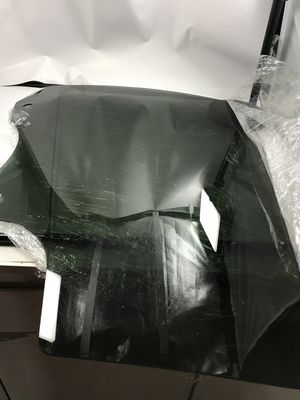 زجاجي العاري باليد اليمنى الخلفية